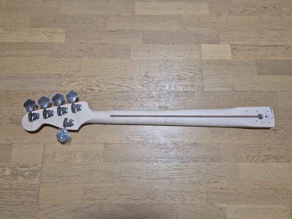 Fender American Ultra II Jazz Bass V Neck Tuners гриф баснитара колки