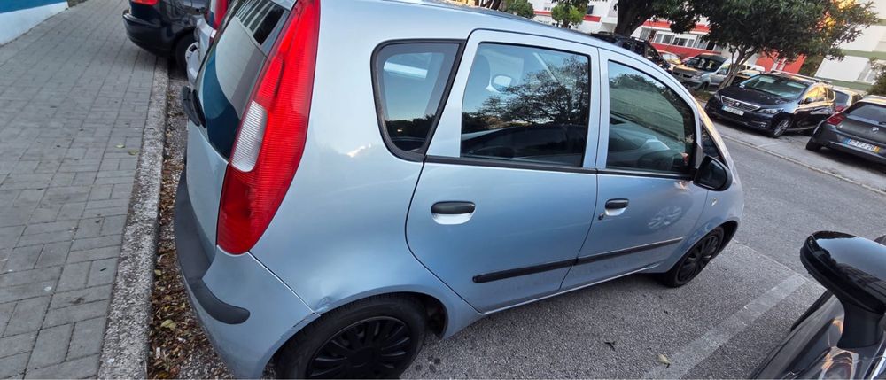 Vende-se Mitsubishi Colt 1.1 (2005) - Super Económico