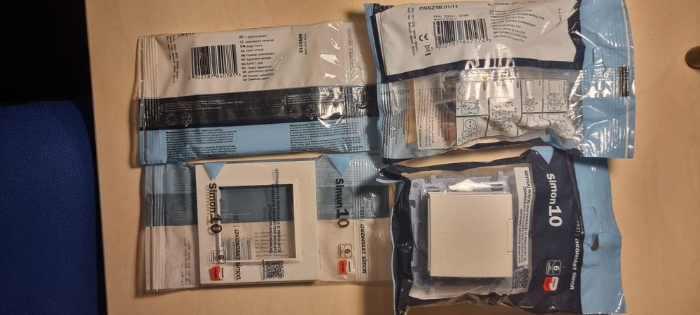 Ramka i gniazdo pojedyncze Simone