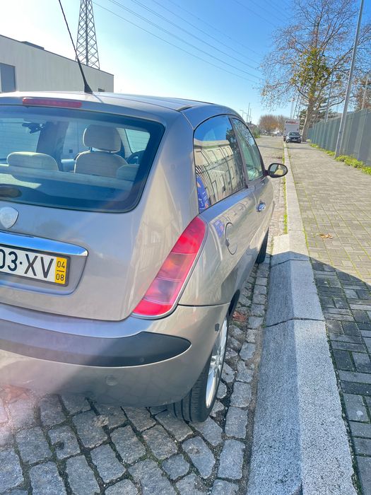 Lancia Ypsilon 1.3 multiject automático