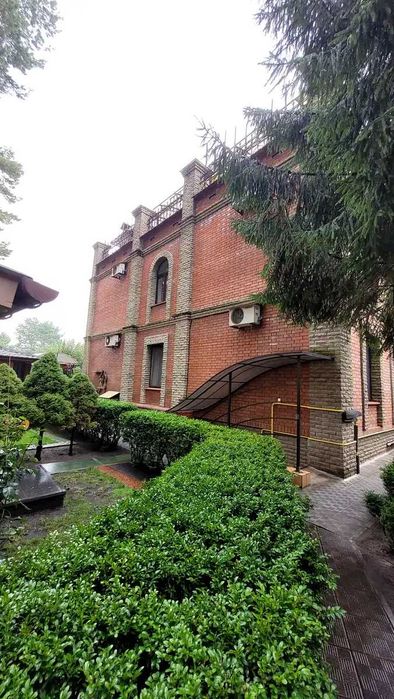 Продається будинок 397м2, 12сот. газ в с. Старі Петрівці, СТ "Дніпро"