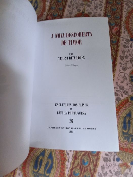 Conjunto de livros sobre Timor