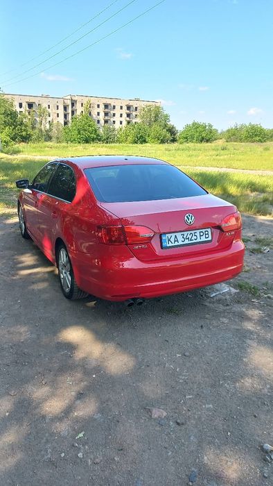 Фольксваген Джетта.