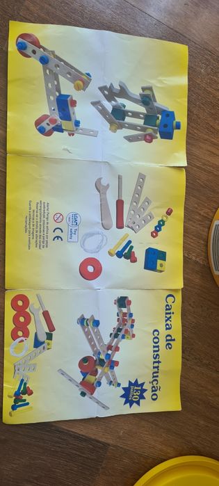 Caixa construção criancas