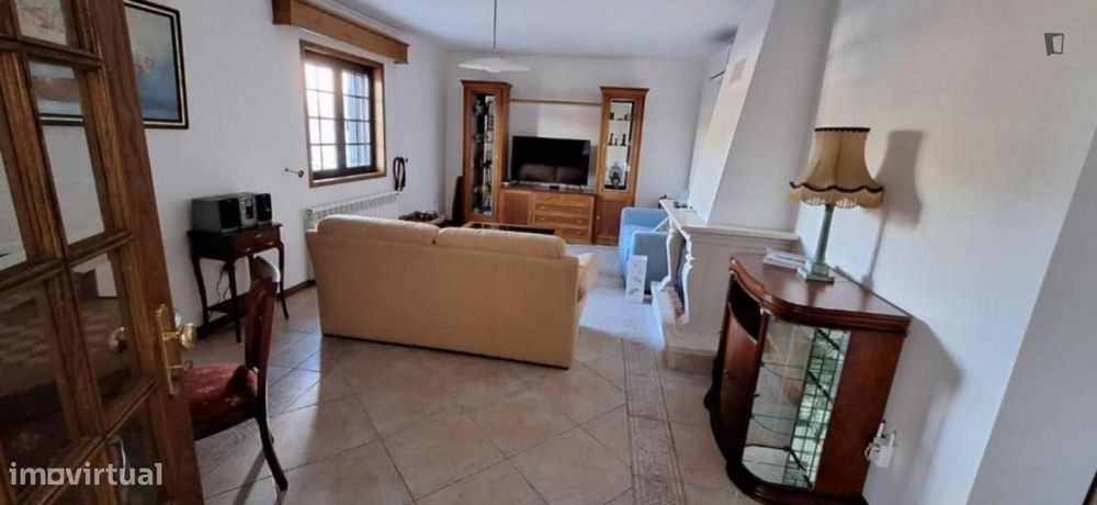 Casa com 3 quartos - localizado em Braganca