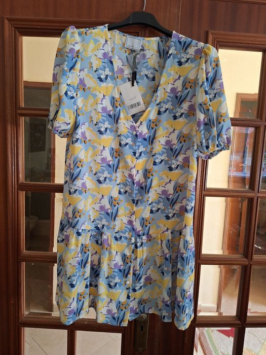 Lote de 8 vestidos novos com etiqueta