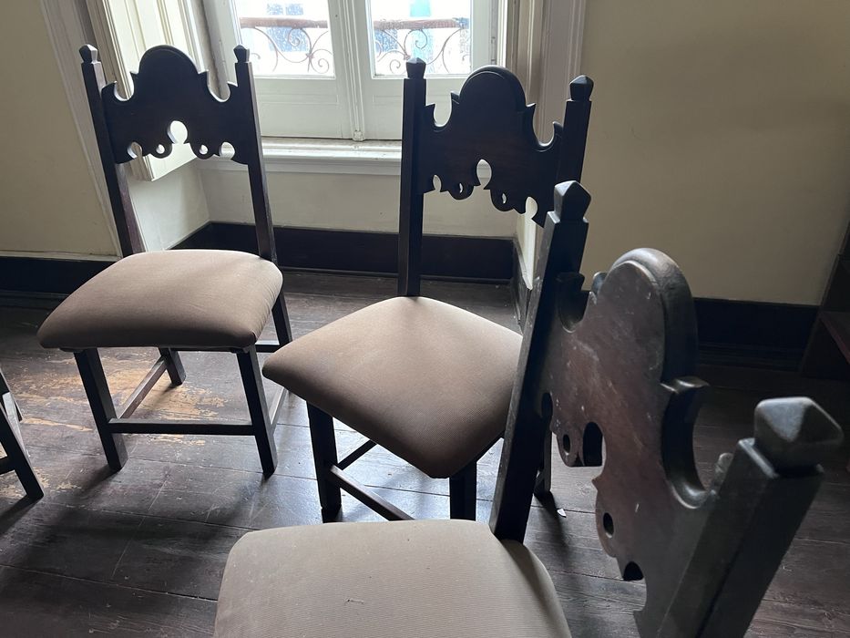 Conjunto de 5 cadeiras antigas de madeira maciça sala de jantar