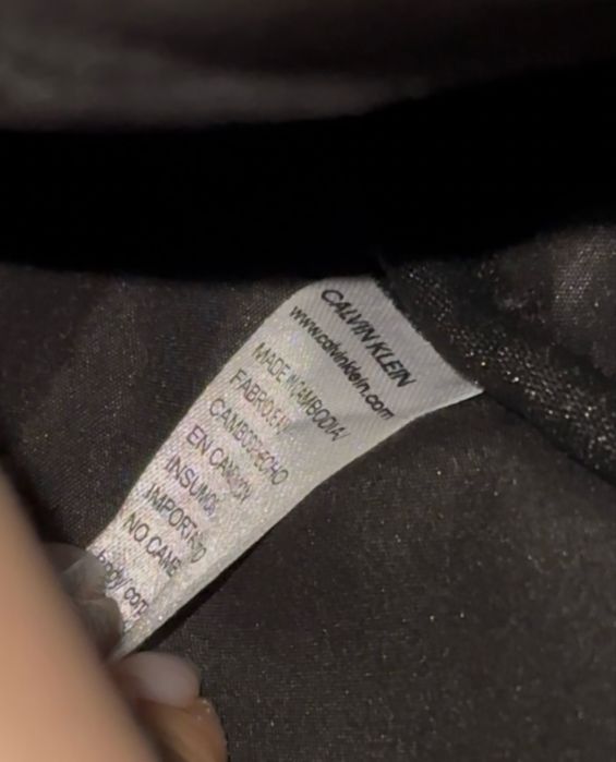 Сумка-слінг Calvin Klein