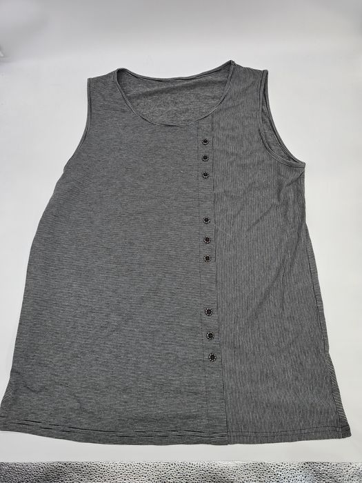 Camisa / top XL da Emery Rose nova