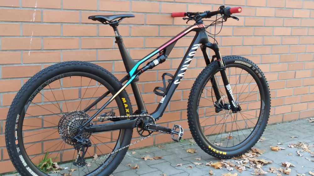 Rower XC/trail Canyon LUX CF 29" XL karbon koła sram rockshox