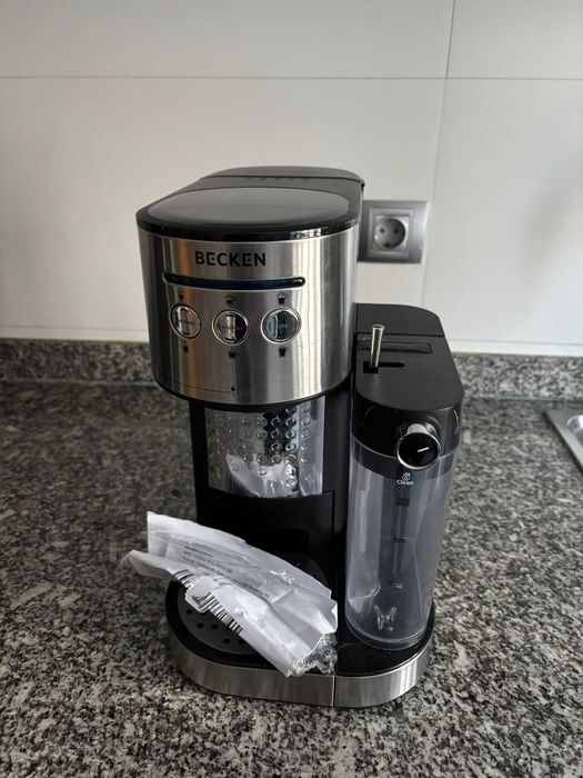 Máquina de café Manual BECKEN BECM4567