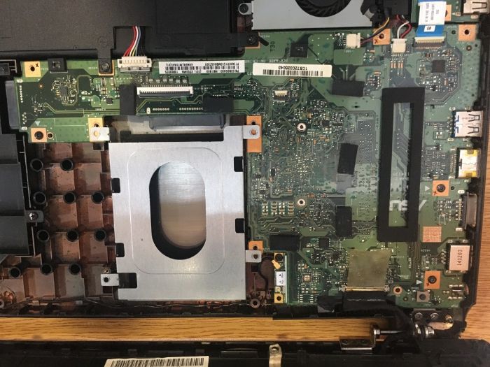 Peças para Portátil ASUS F553MA - ecrã-bat-dissipador-wifi-etc