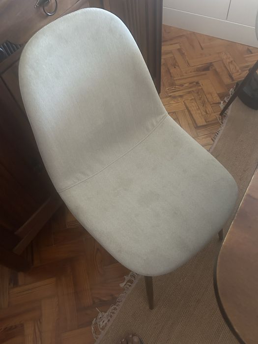 Cadeiras usadas de sala de jantar( 8) em muito bom estado