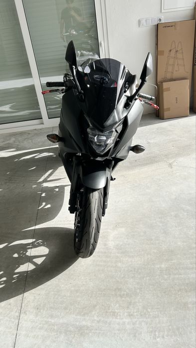 Honda CBR650F— 34.680 km — Muito estimada