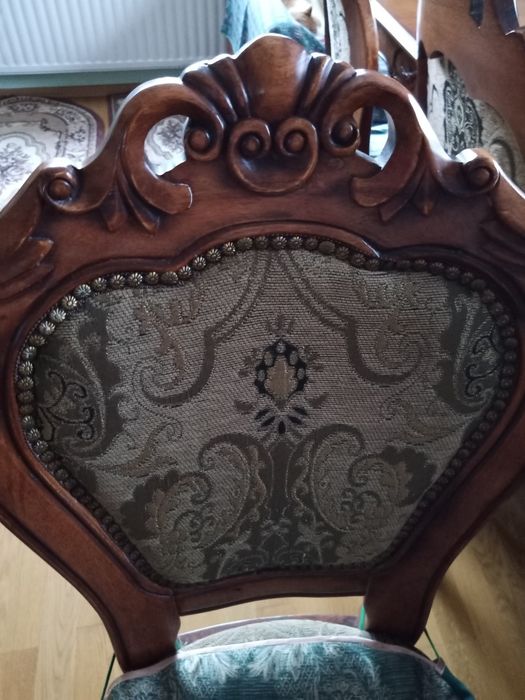 Стіл та стільці/ Малайзія/Стіл великий,довжина 2 метри.