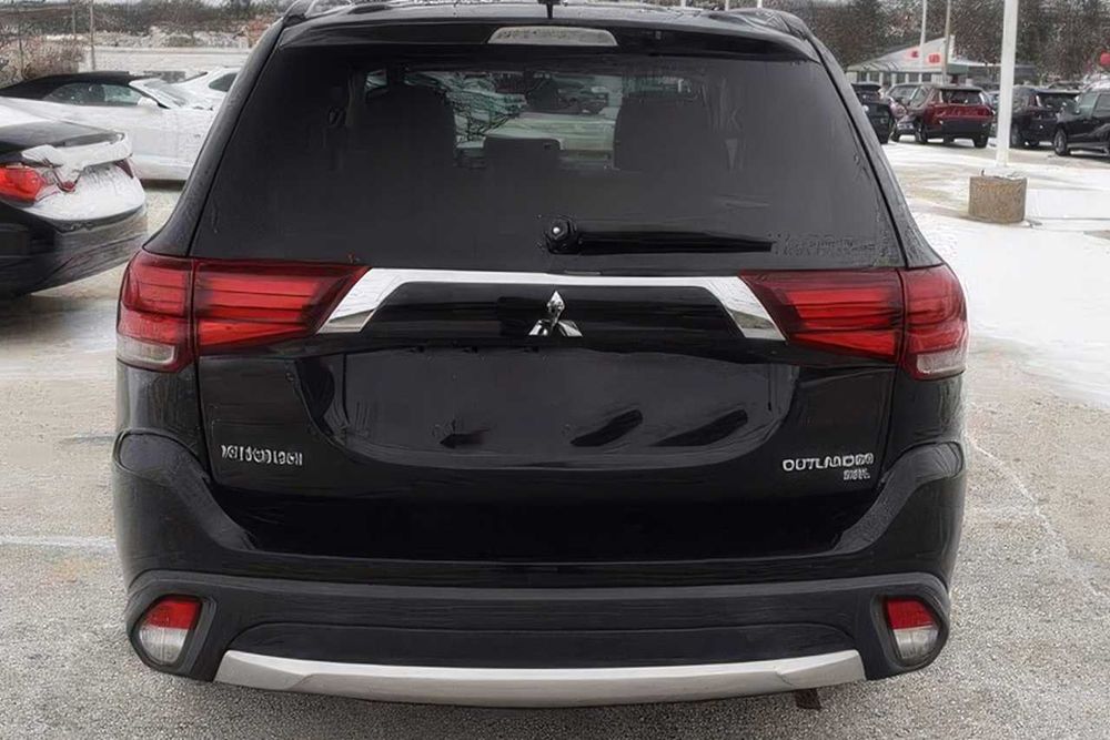 Mitsubishi Outlander SEL      2016
