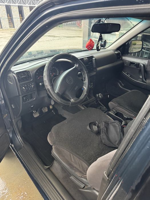 Опель фронтера б 2000 рік