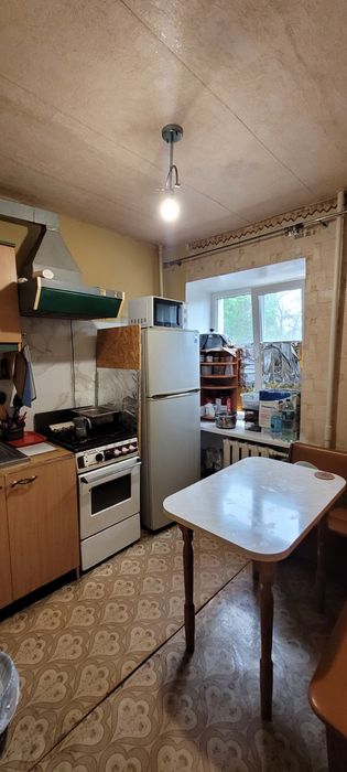 2х квартира 2 поверх, Соцмісто.
