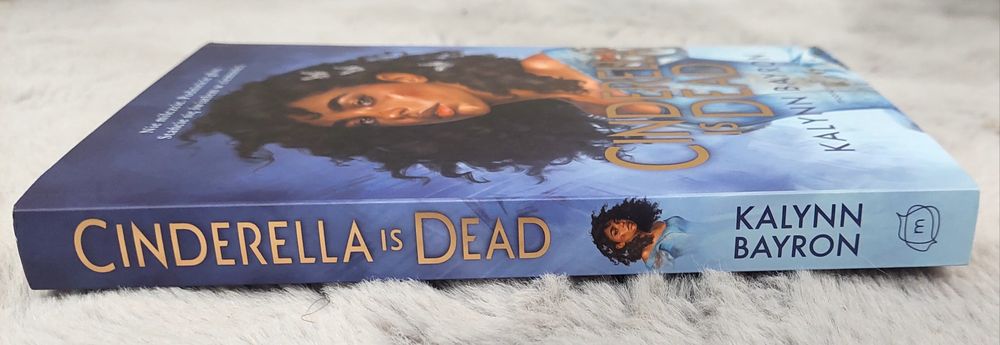 Książka Cinderella is dead