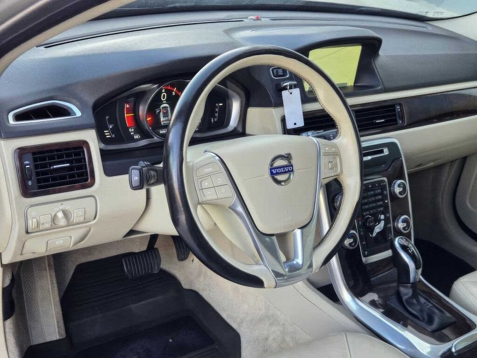 Volvo XC70 T5 Premier      2016