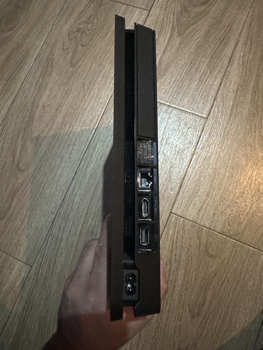 PlayStation 4 slim pro 1T