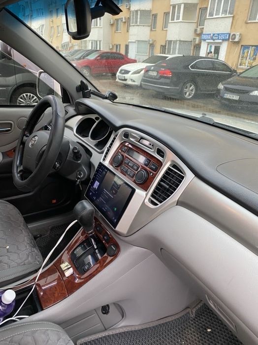 Тойота Highlander