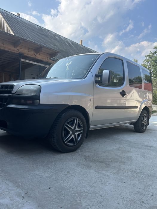 Продам машину фіат добло