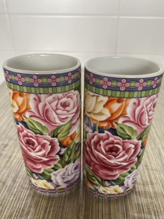 Par de vasos florais vintage asiáticos