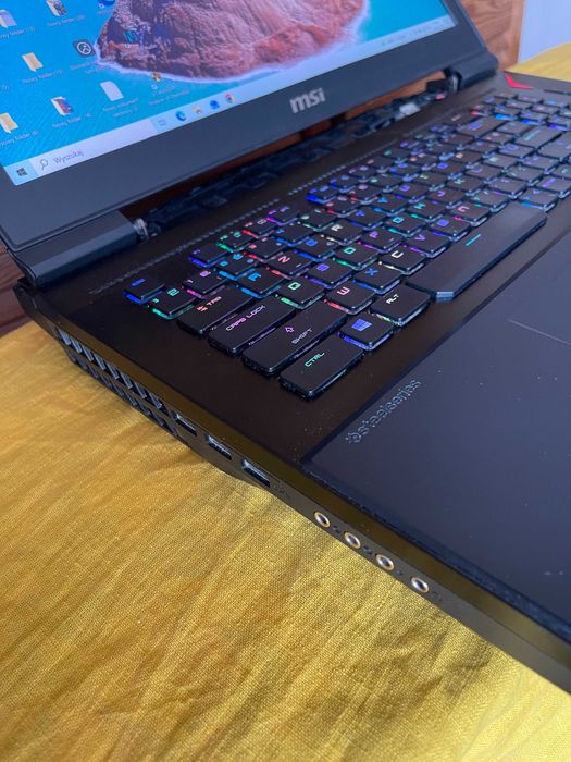 MSI TITAN GT75VR 7re SLI 2 x 8gb GTX 1070 i7-7820HK 32GB 512NVMe i 1TB