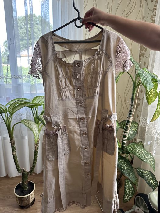 Жіноча сукня, в гарному стані