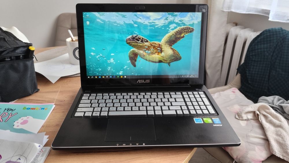 Laptop Asus Q550