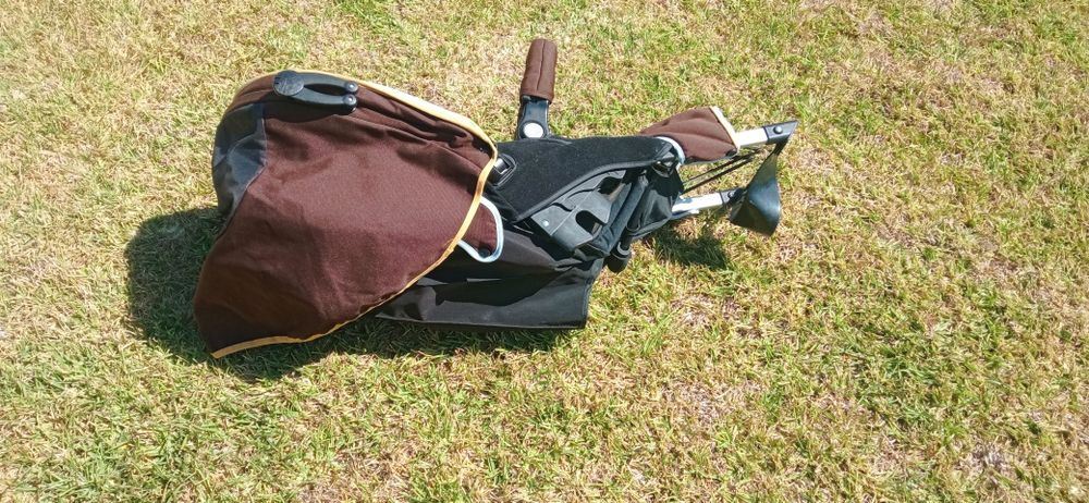 Carrinho bebe, em bom estado