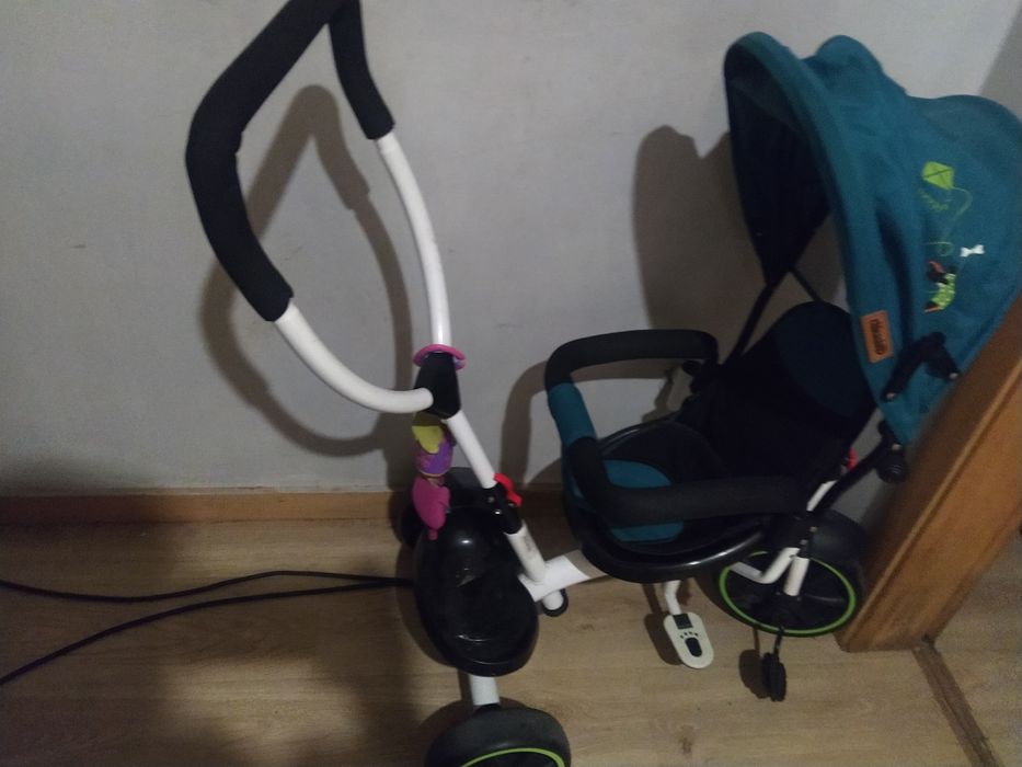 Triciclo chipolino modelo jetro,giratório de 360⁰