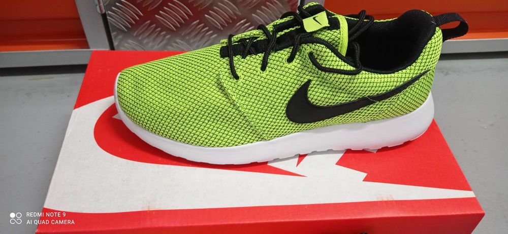 Nike RosheRun(GS) roz. 38