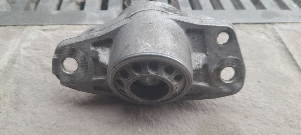 Продам опора, опорна подушка. Опорний підшипник.Фольксваген.