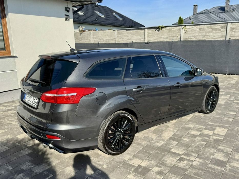 Ford Focus Focus ST-Line 2,0 D 144 tys km Śliczny lakier Stan Bardzo Dobry