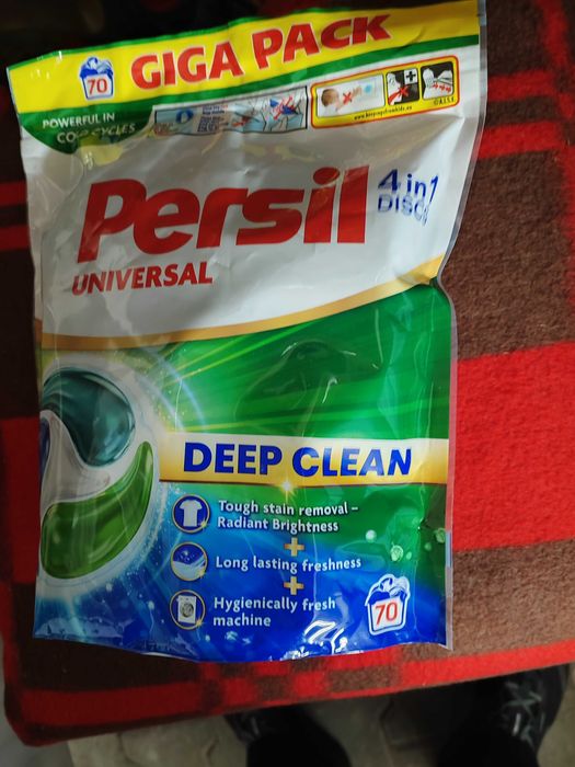Kapsułki PERSIL Uniwersalne 4 in 1 discs Deep Clean ; 70 szt. w opakowaniu. Cena dotyczy 2-ch opakowań.