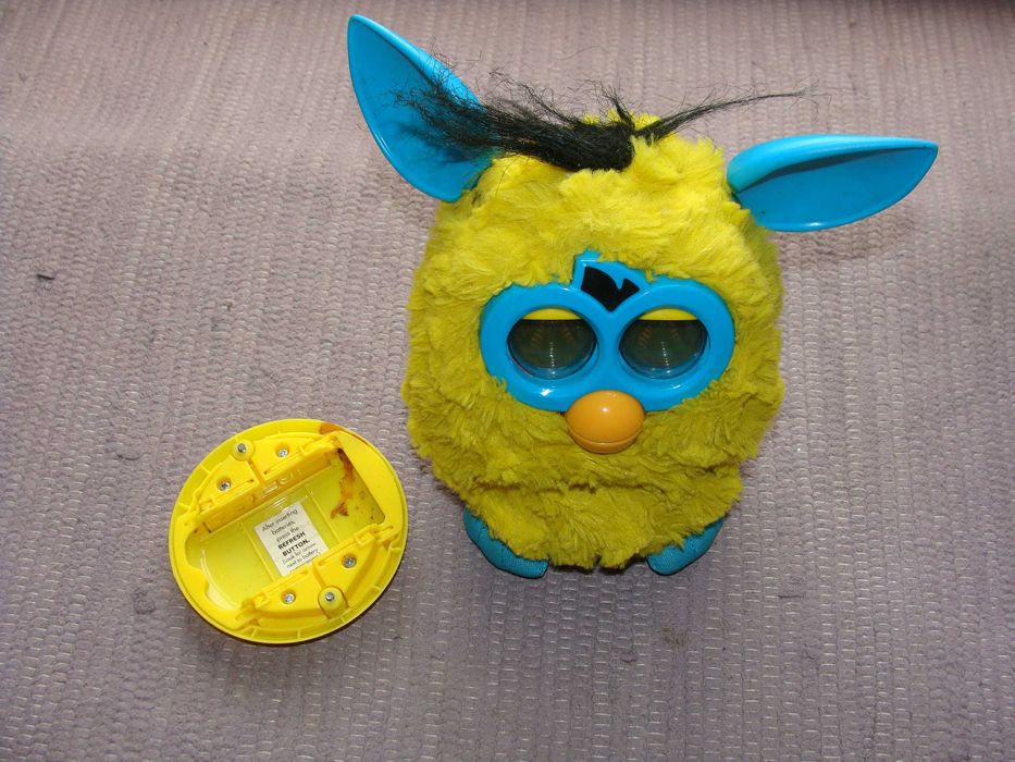 Furby Amarelo - para reaproveitamento