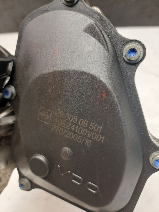 распределитель топлива (рампа) 06d133209t Passat B6 Touran Golf Skoda