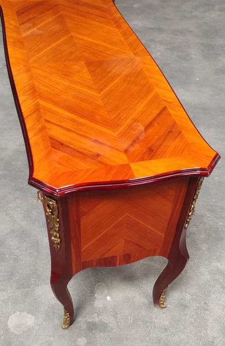 Piękne intarsjowane biurko Ludwikowskie