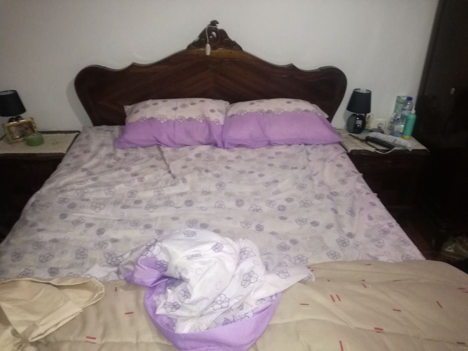 Conjunto de quarto usado linhas antigas