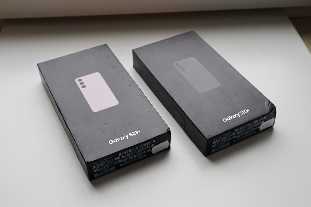 Новий Samsung Galaxy S23+ Plus 256Gb SM-G916U Phantom Black / Lavender