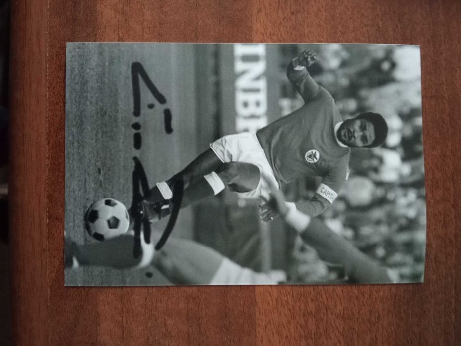 Postal de Eusébio Autografado