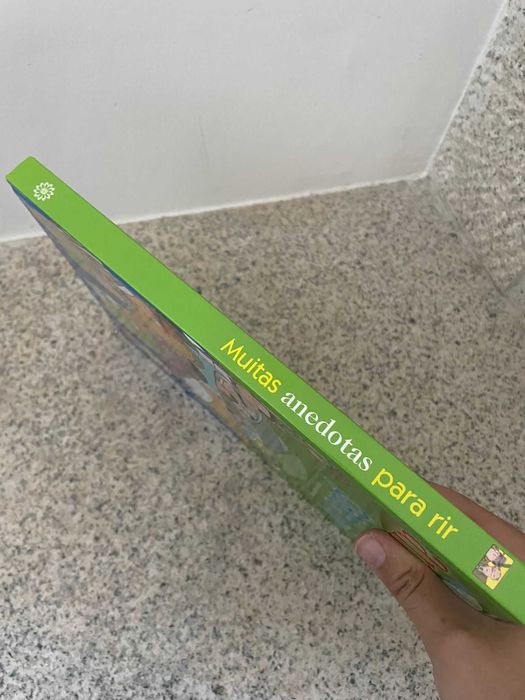 Livro de anedotas - "Muitas anedotas para rir"