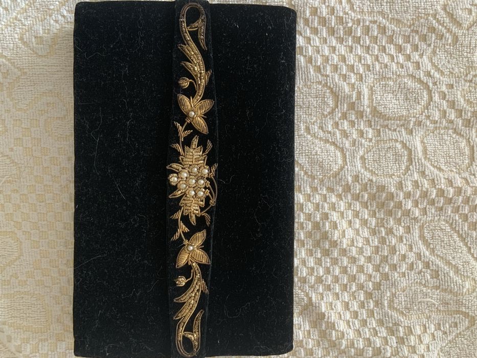 Кошелек ручной работы.