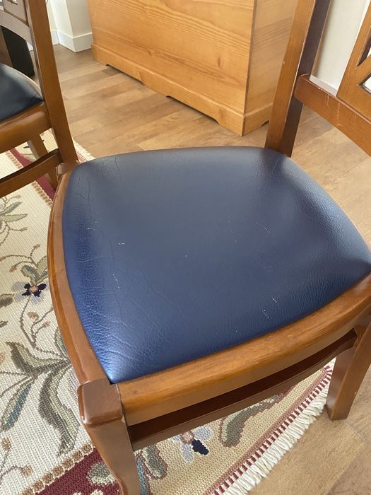 Mesa de jantar em madeira de cerejeira maciça estilo Luis Filipe