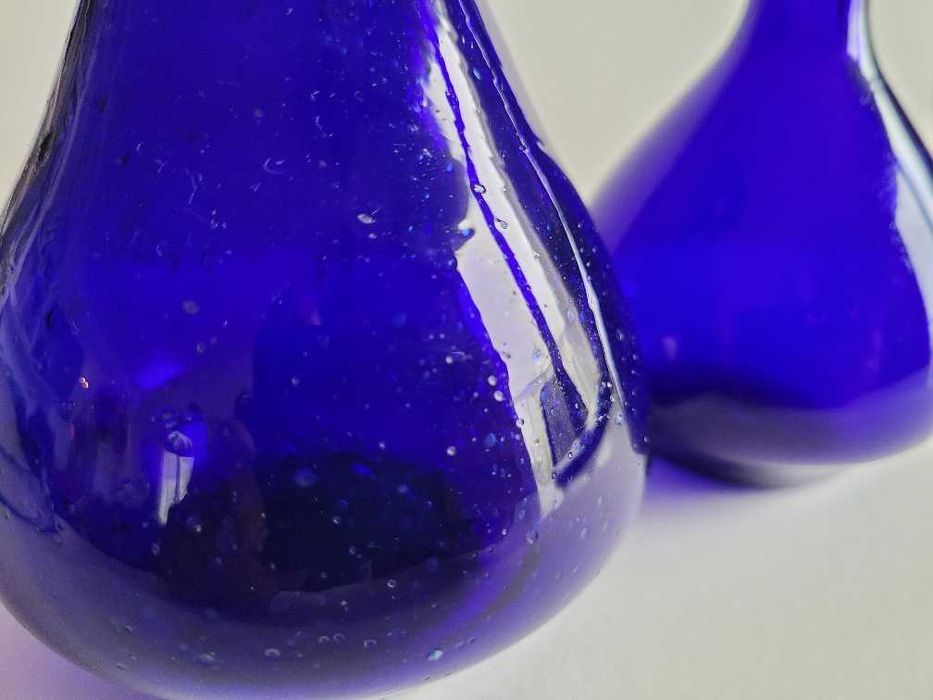 Vidro azul, conjunto de jarros em cobalt glass, origem Israel