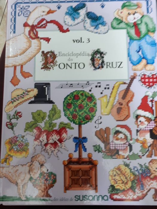 Livro ponto cruz cada 25€