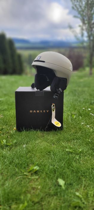 Kask narciarski  oakley