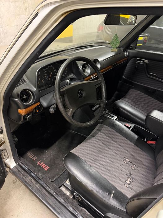 Mercedes-Benz W123 123 280E Automat